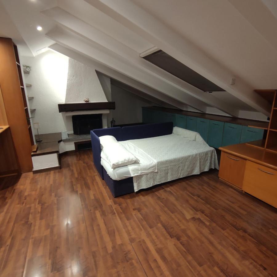 Loft Mansardato Монца Экстерьер фото