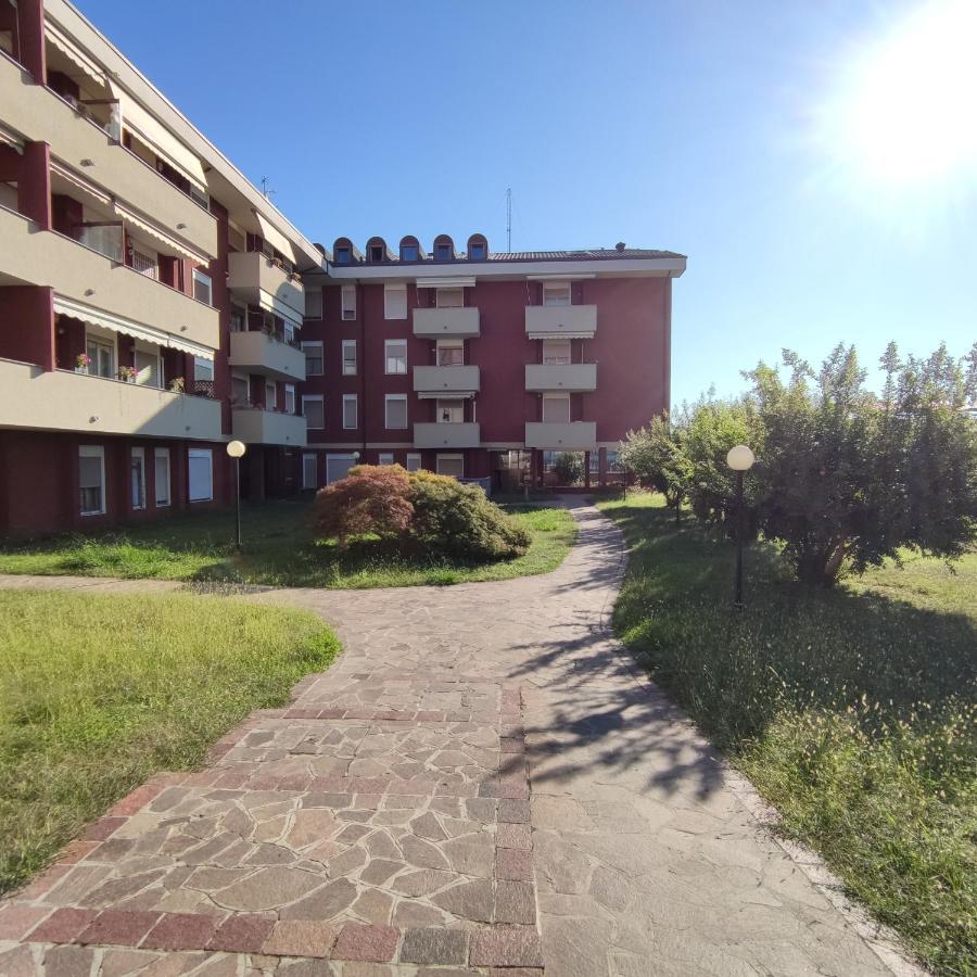 Loft Mansardato Монца Экстерьер фото