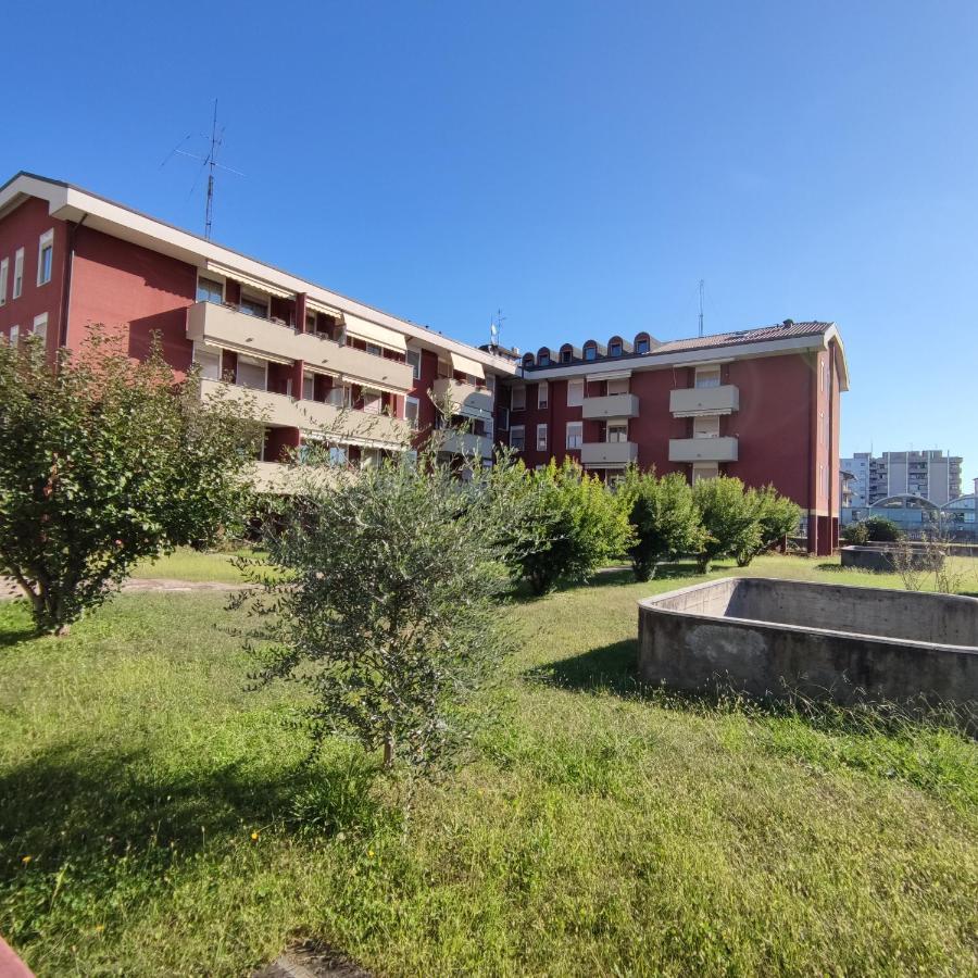 Loft Mansardato Монца Экстерьер фото
